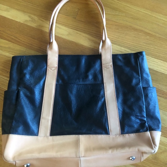 Danier Leather Black and Camel Purse - Picture 4 of 10